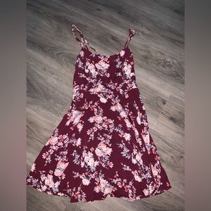 Women’s Burgundy Floral Sundress Criss-Cross Back Straps Size Small